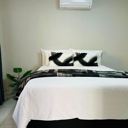 Easy Living Apartment Rundu Extérieur photo
