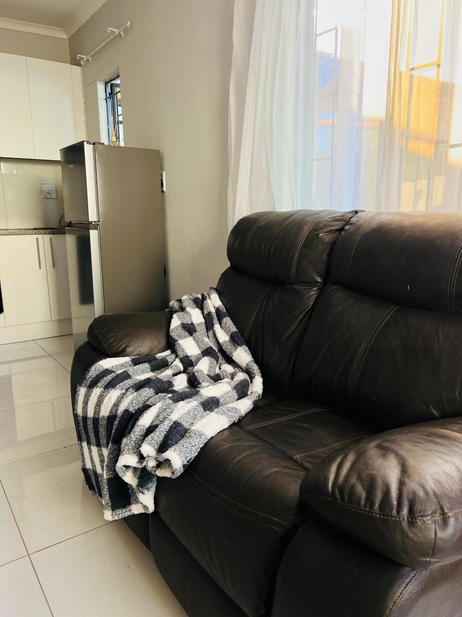 Easy Living Apartment Rundu Extérieur photo